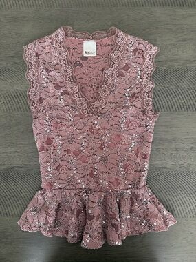 Sequined Lace Peplum Top in Dusty Rose